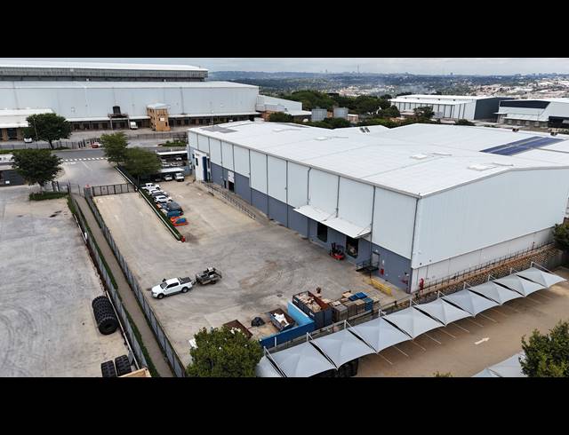 3,280M² WAREHOUSE TO LET IN LINBRO PARK